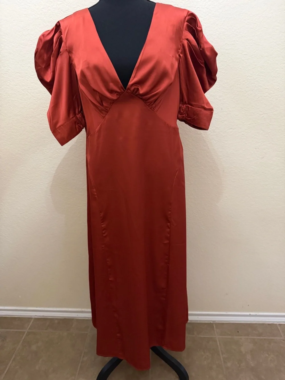 Satin Rust Orange V-Neck Maxi Dress with Puff Sleeves - Picture 3 of 6